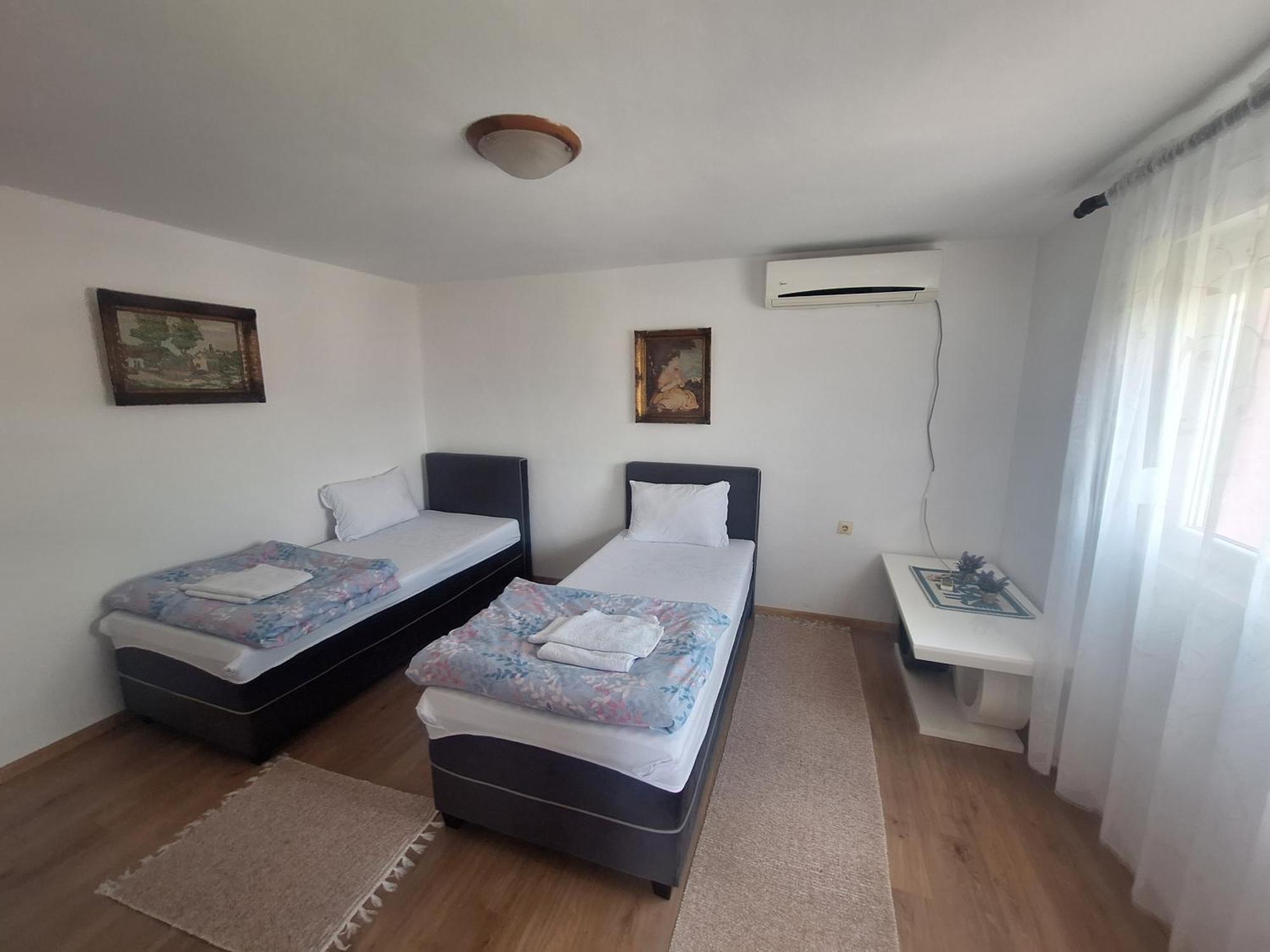 Apartmani Ruza بودغوريتْسا المظهر الخارجي الصورة